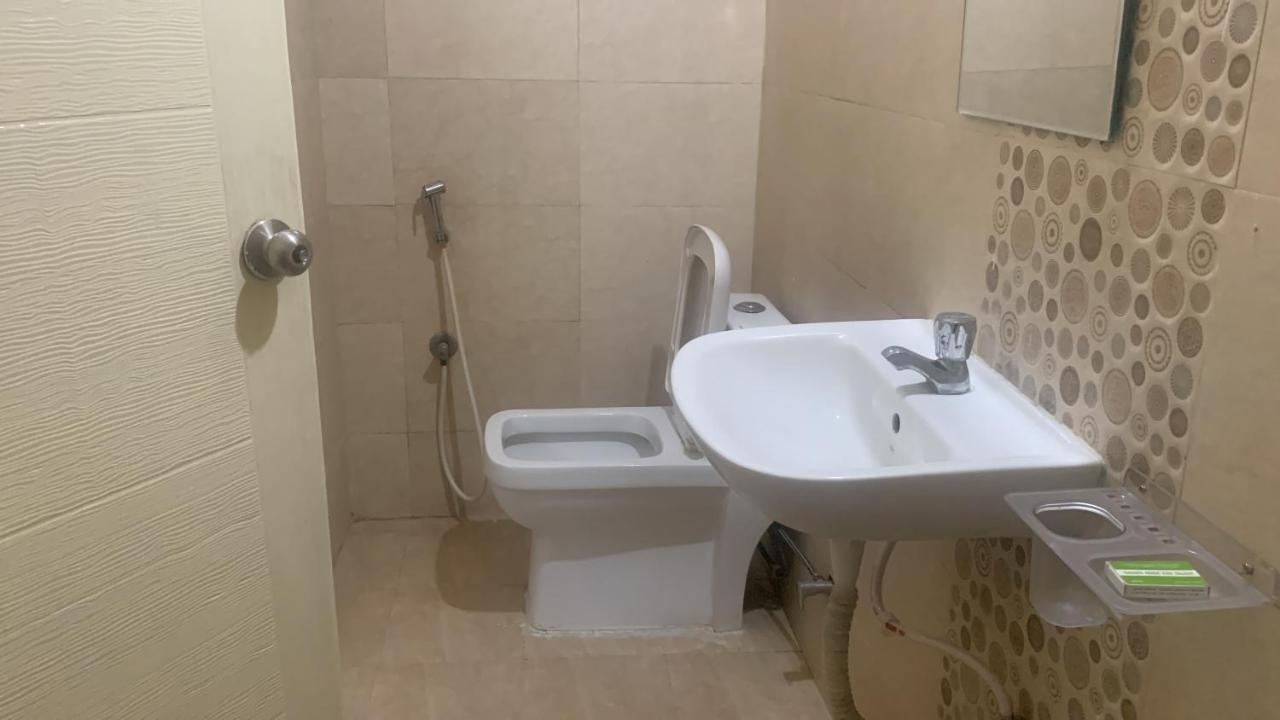 Homewood Suites Hyderabad Exteriör bild